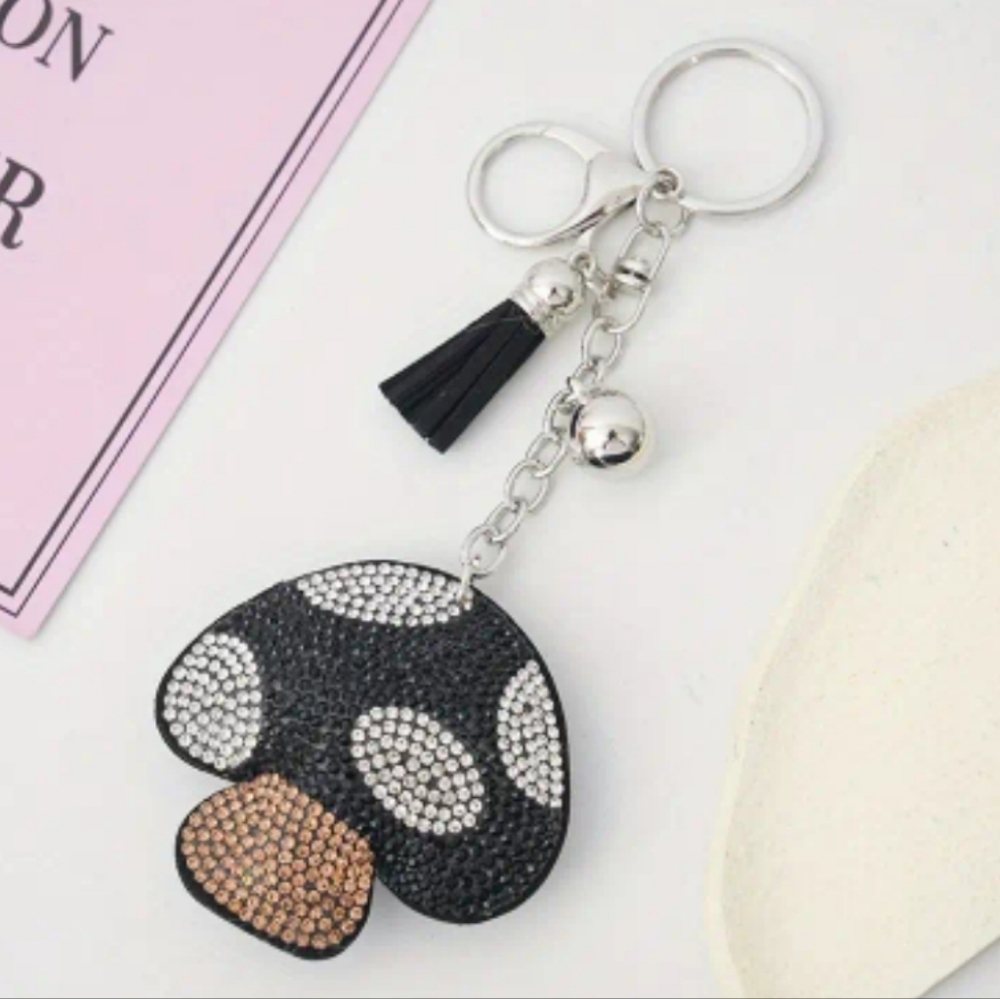 🍄 Mushroom Crystal Rhinestone Keychain Bag Charm With Black Tassel